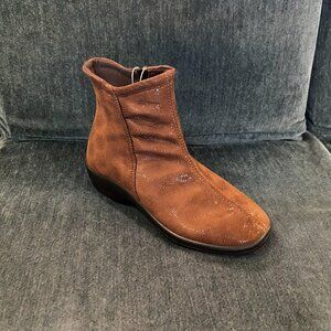 Arcopedico - Paluma Brown Stardust - Multiple Sizes (NEW W/ BOX)